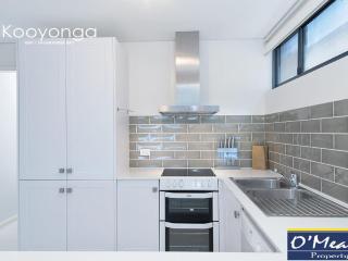 Kooyonga 1 waterfront panoramic views and aircon - Salamander Bay - 1