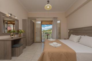 Costas Studios - Argassi - 8