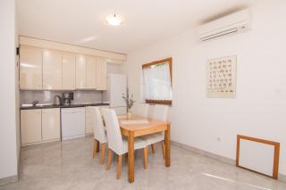 Apartmani VILLA KALINIC - Njivice - 3