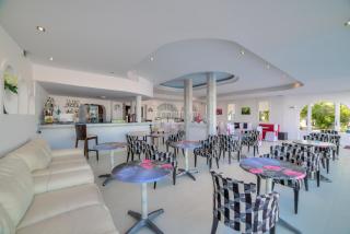 Pantheon Hotel - Perivolos - 9