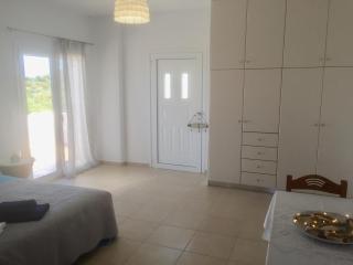 RIZES ELIAS STUDIO WITH SEA VIEW - 7