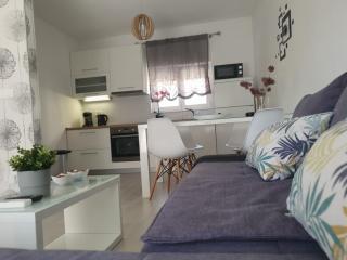Apartment Tonka - Šibenik - 0