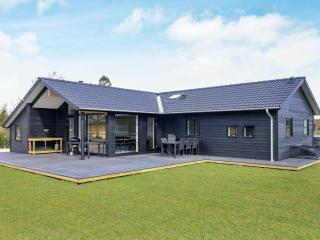 14 person holiday home in Væggerløse - Marielyst - 0