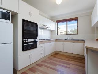 The Poplars, 6,36 Magnus Street - Unit with fabulous views and a complex pool - Nelson Bay - 7