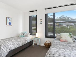Point Grey Apartment One - 1