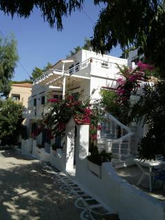 Kyra Panagia Hotel - Kyra Panagia - 4