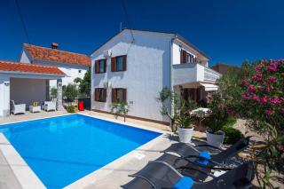 ADRIA-Holiday House with a private pool in Krk - Kornić - 6