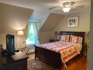 James Place Inn Bed and Breakfast - Freeport - 9