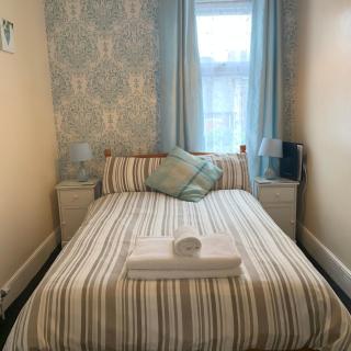 Twin Palms Guesthouse - Great Yarmouth - 4