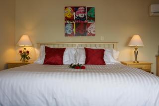 Rum Runner Inn - Lunenburg - 7