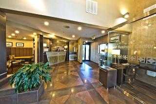 Hotel Strata - Mountain View - 8