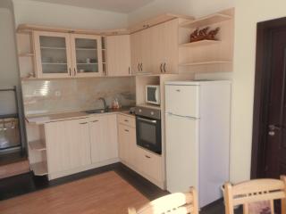 Varbanovi Guest Rooms - 9