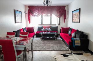 Modern and Cozy Apartment - 0