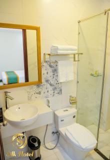 Silk Hotel near Tan Son Nhat Airport - 8