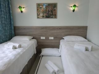 Hotel Mico - 1