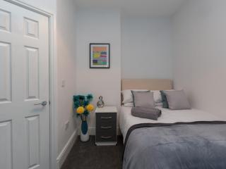 Townhouse @ 166 Ruskin Road Crewe - 6