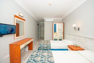 Golden Moon Hotel - 7
