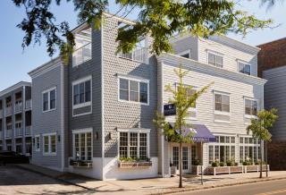 The Harbor Front Inn - Greenport - 1