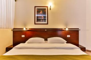 Hotel Max Prestige - Budva - 4