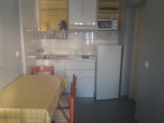 Regina & Theresa Apartments - Podgora - 6