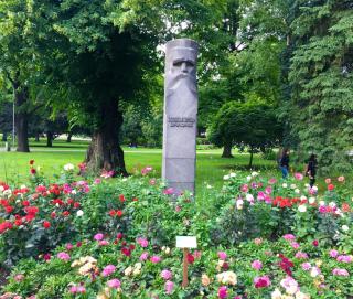 Centrally located apartment overlooking Vermanes Park - Riga - 6