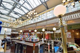 The Royal Victoria and Bull Hotel - 9