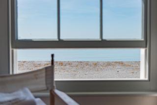 The Beach House at Sandgate by Bloom Stays - 2