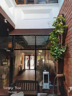 5imply 9ice Heritage - George Town - 5