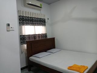 David Villa - Anuradhapura - 9