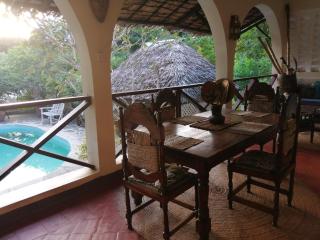 Sunset Villa's Tropical Garden House - 2