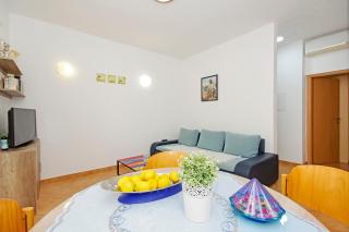 Apartments Silva - Sutivan (San Giovanni di Brazza) - 2