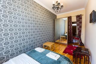 Подобово у Львові, на вулиці Краківській 26 біля Добробуту центр - 4