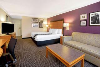 La Quinta Inn & Suites by Wyndham Tacoma - Seattle - 7