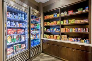 La Quinta Inn & Suites by Wyndham Tacoma - Seattle - 3