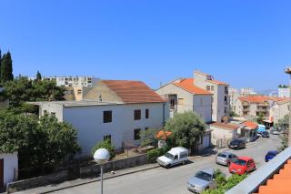 Apartments with WiFi Split - 18336 - 9