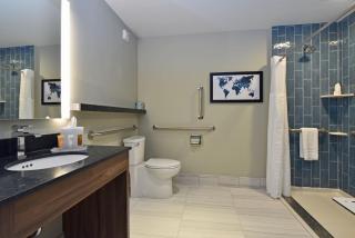 Bally's Twin River Lincoln Casino & Hotel - 8