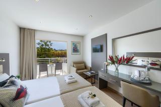 Queens Bay Hotel - Paphos - 2