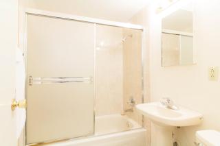 English Bay Hotel - 6