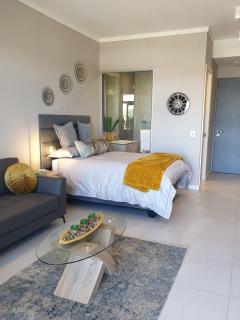 Menlyn Maine Residence - 0