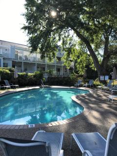 Queen Anne Inn - Chatham - 1
