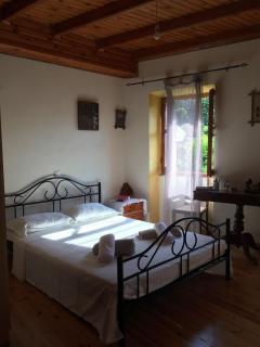 Country traditional house in Corfu village, Greece - Sinarádes - 0