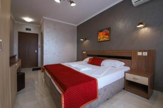 Guesthouse Phoenix - Obzor - 4