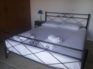 Georgia's House - Paphos - 4
