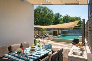 Villa La Mer with stalactite cave and pool bar - 7
