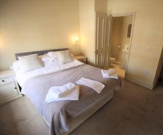 The Saracens Head Hotel - 3