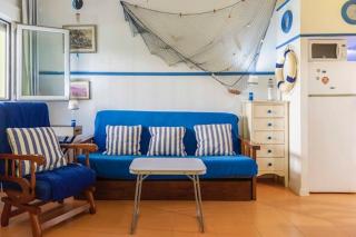 un barco en tierra - 3