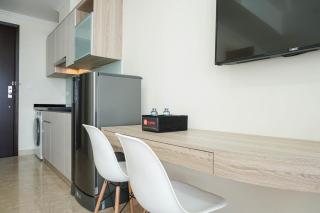 Best Location Studio Room @ Menteng Park Apartment By Travelio - 3
