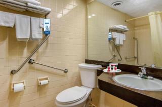 Travelodge by Wyndham Forsyth - Forsyth - 2