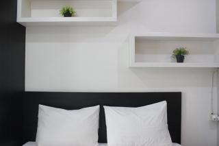 Functional Studio Room The Jarrdin Cihampelas Apartment By Travelio - Bandung - 3
