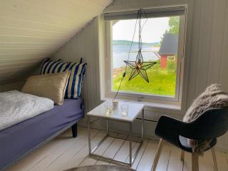 The Red Fjordhouse - Målsnes - 2